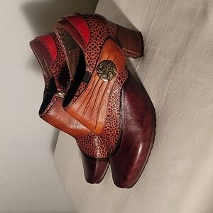 L'Artiste Spring Step Fia Colorblock Animal Print Ankle Bootie. Size: 41/ US 10.